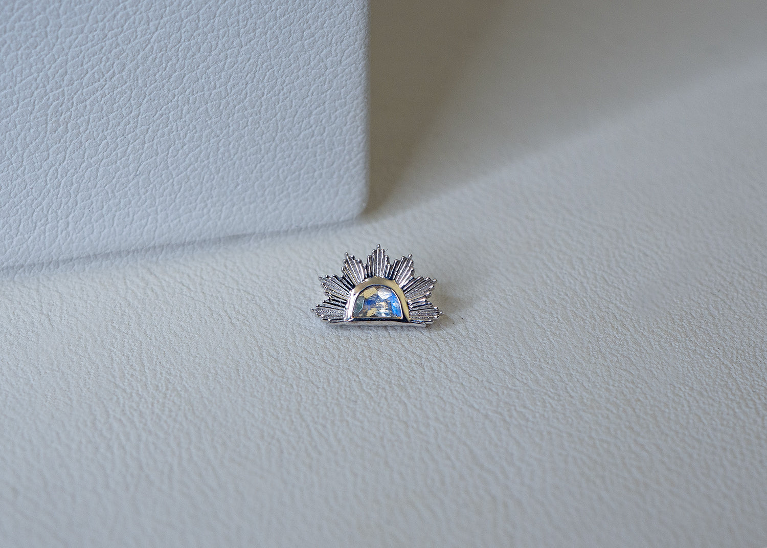 BVLA - Himalia - Rainbow Moonstone