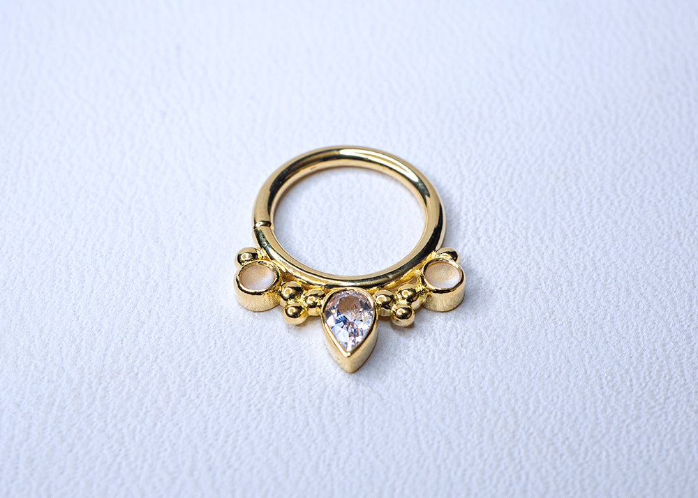 BVLA - Eden Pear - Rose Quartz / White Sapphire