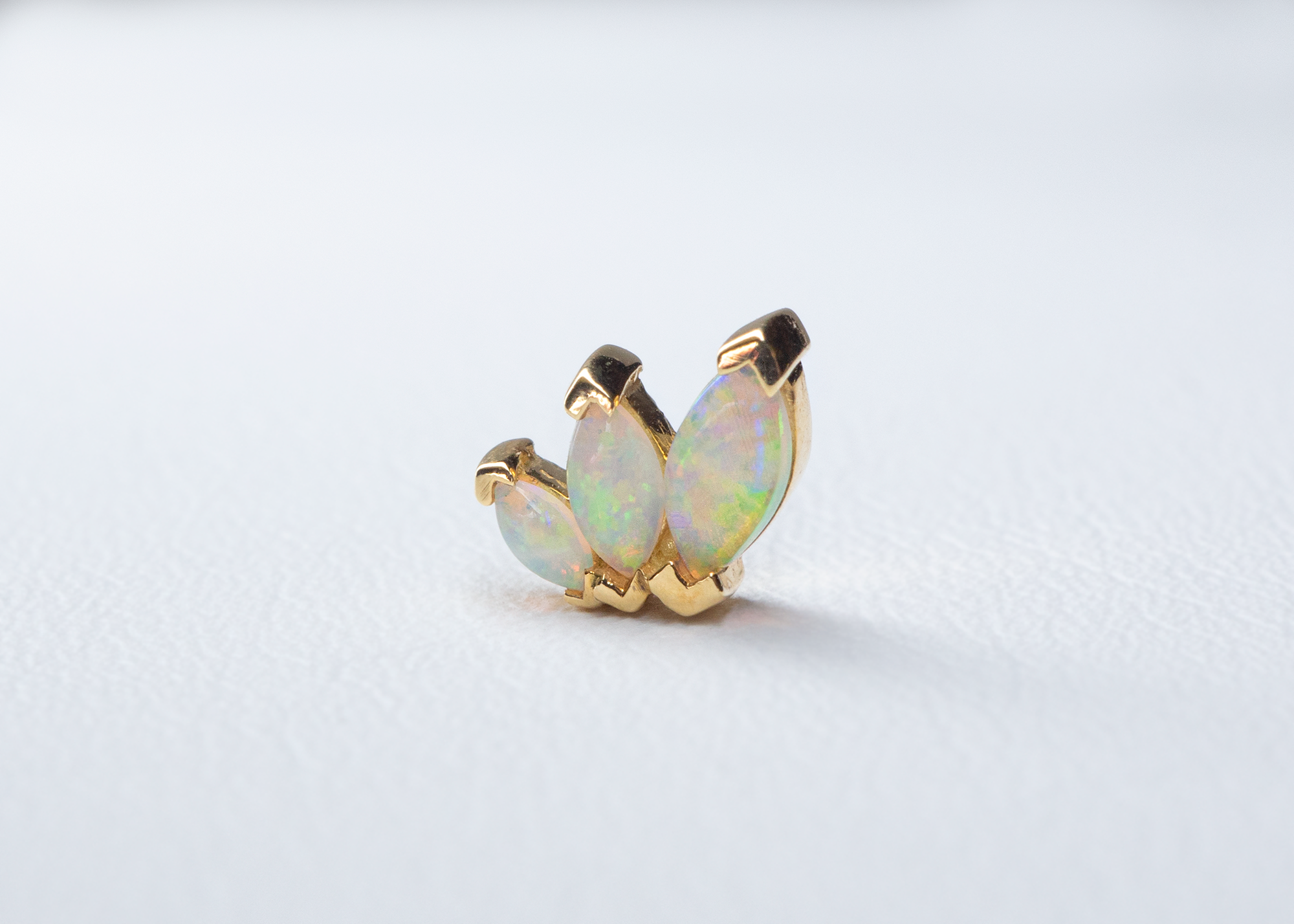 BVLA - French Kiss - Opal-thumbmail-2