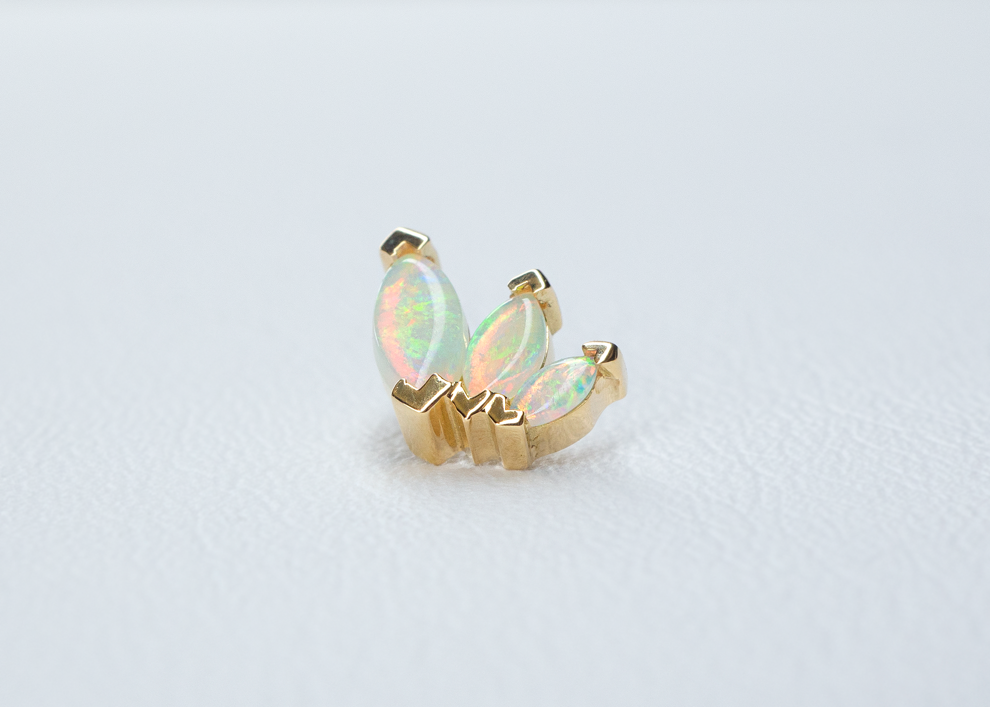 BVLA - French Kiss - Opal