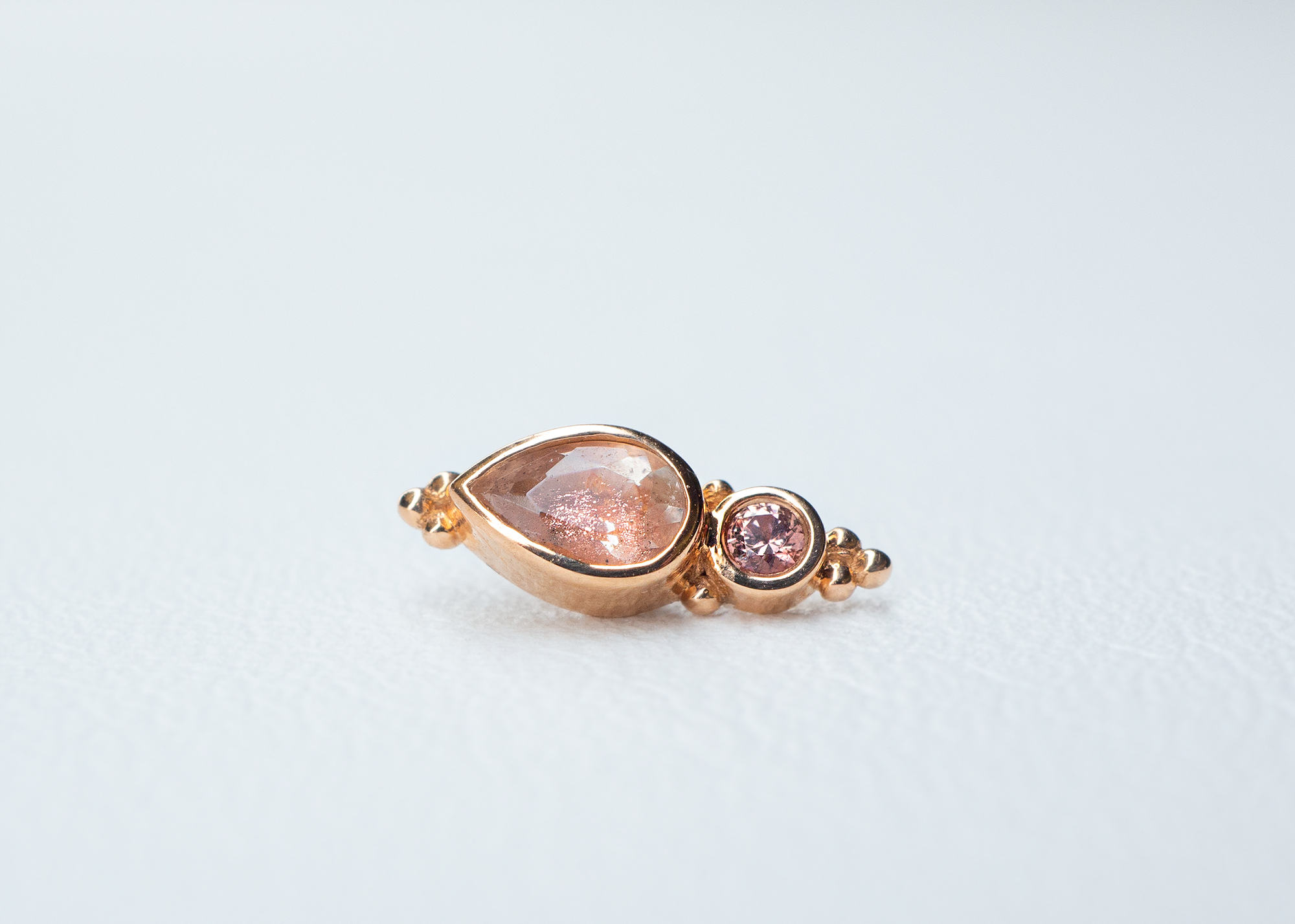 BVLA - Mai - Oregon Sunstone / Champagne Sapphire