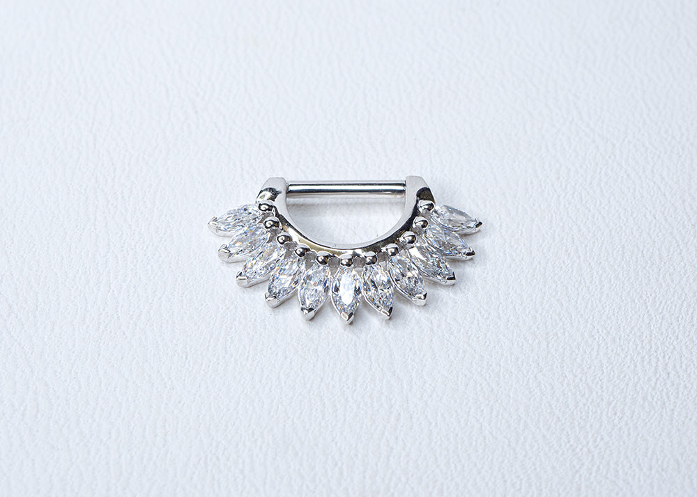 Auris - Marchesa D - Cz-thumbmail-3