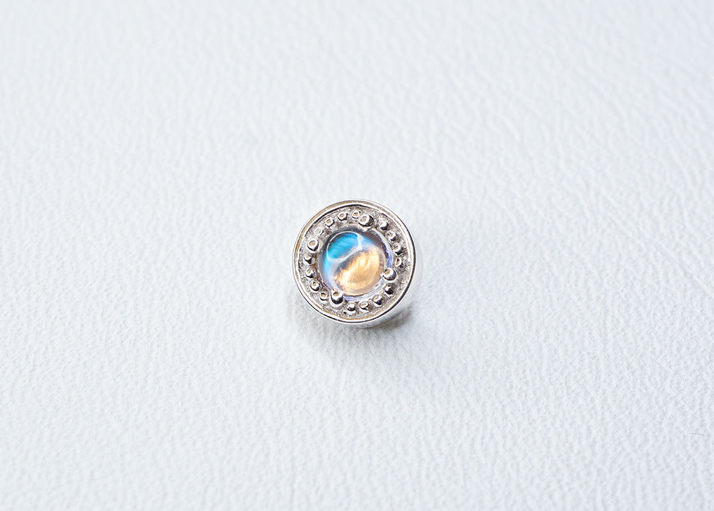 BVLA - Millgrain Prong - Rainbow Moonstone