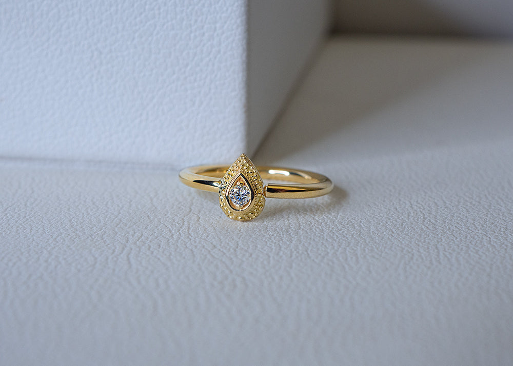 BVLA - Nanda Pear Ring - Diamond-thumbmail-2