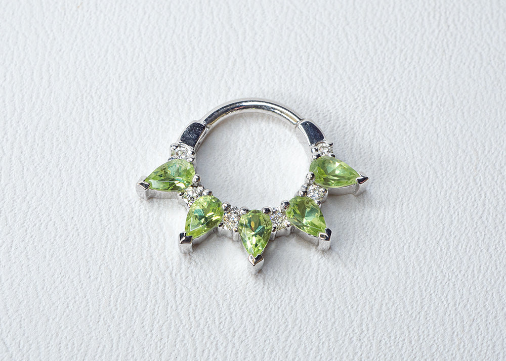 BVLA - Pear Kolo - Peridot / Diamond