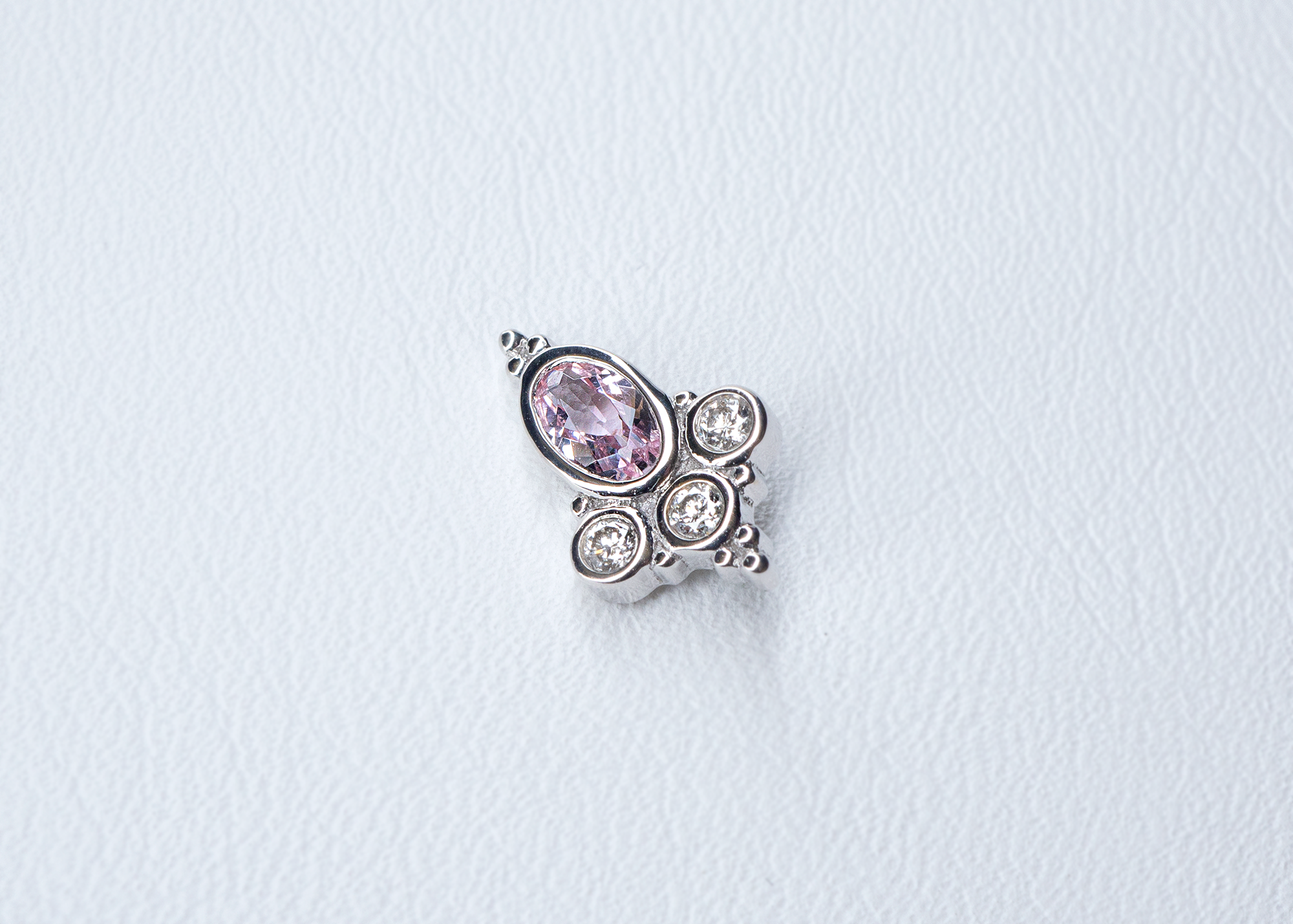 BVLA - Oval Sarai - Morganite / Diamond